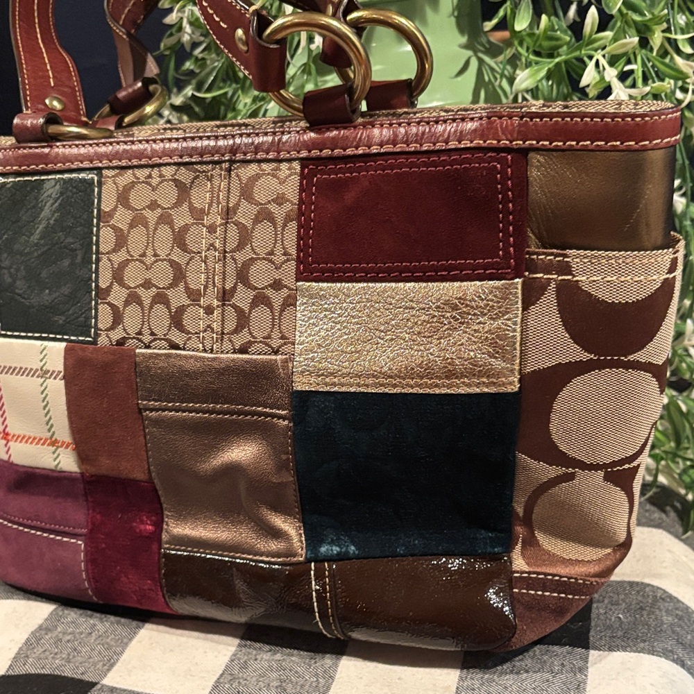 Coach Vintage Holiday Patchwork Gallery Tote - Picture 11 of 14